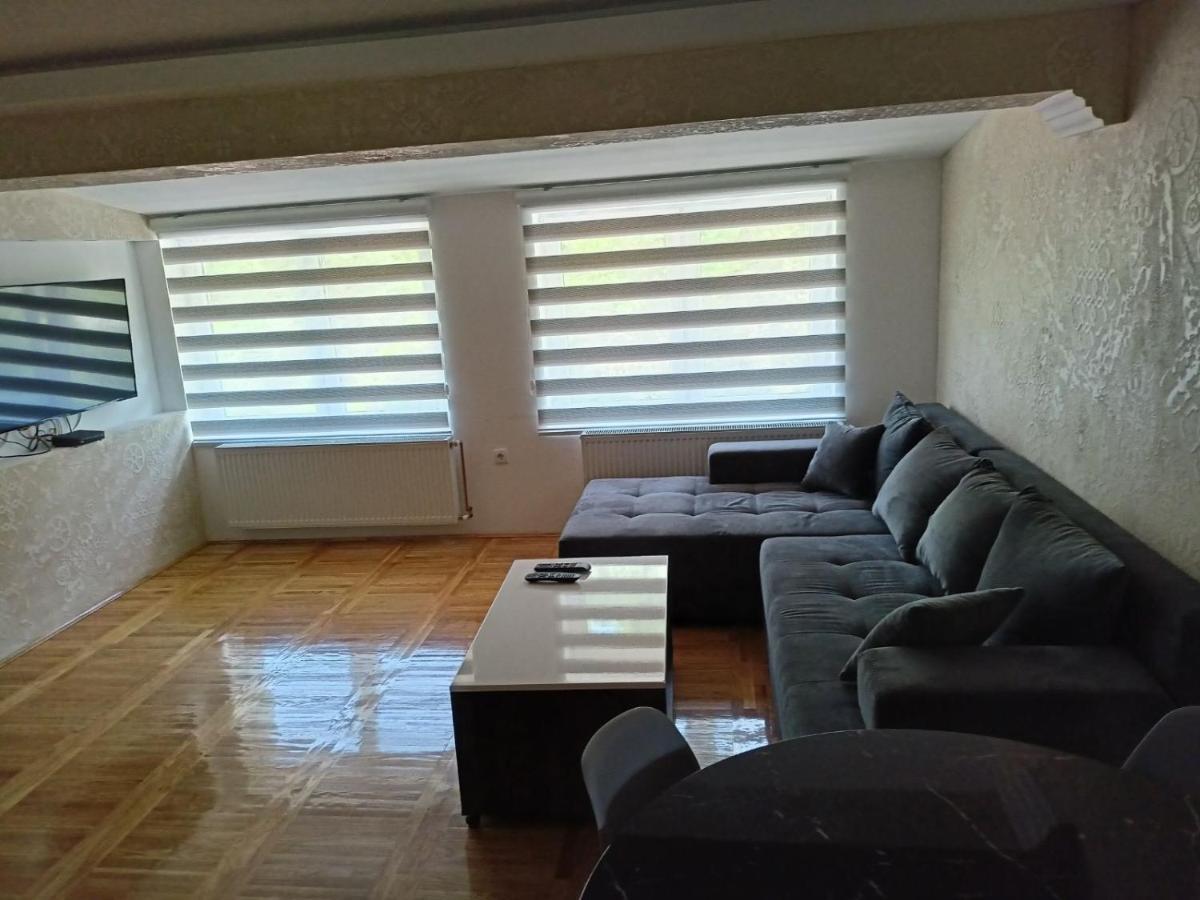 Tina Apartamento Užice Exterior foto
