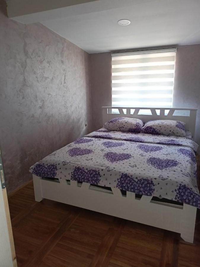 Tina Apartamento Užice Exterior foto